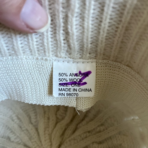 Classic Angora wool blend cable knit Bucket Hat Slouchy Cable Warm Fisherman Hat - Picture 7 of 8